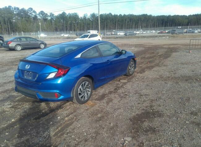 Honda Civic 2018, 2.0L, porysowany lakier Warszawa - zdjęcie 4