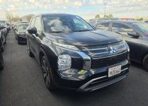 Mitsubishi Outlander Bogata wersja wyposażenia / AWD