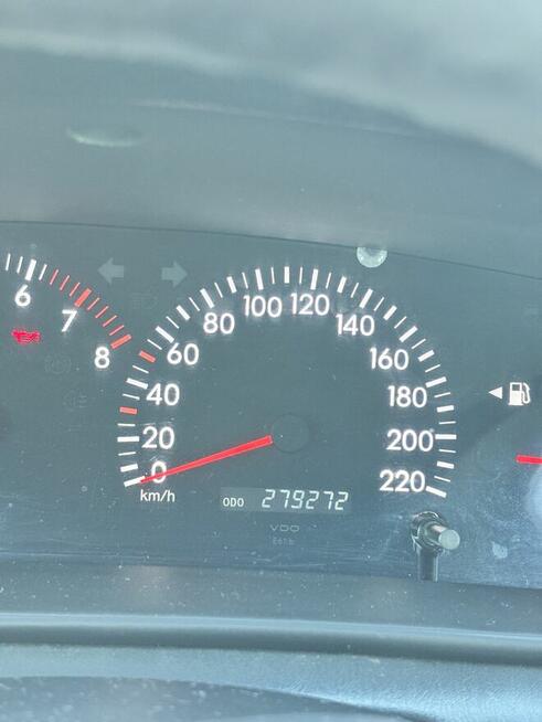 Toyota Corolla 2002 1.4 sedan Zielona Góra - zdjęcie 8