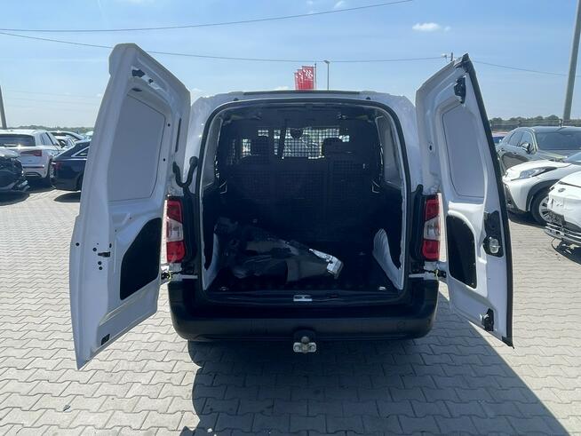 Peugeot Partner Klimatronik  Twarda zabodowa Virtual cockpit  Hak Gliwice - zdjęcie 3