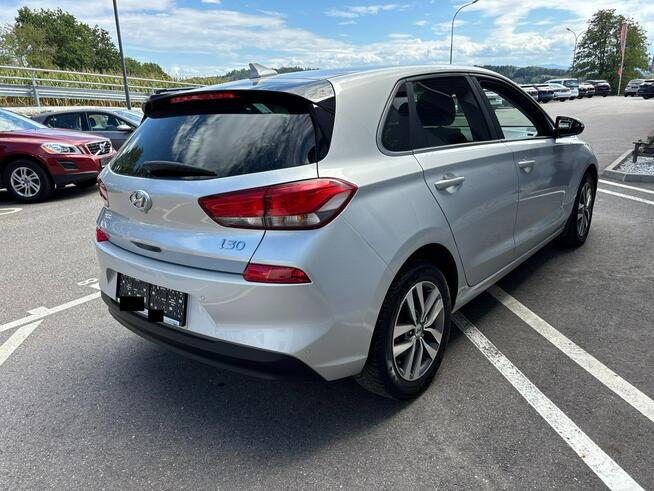 Hyundai I30 1.6 CRDI 110km Premium LED kamera NAVI asystent 2017 Tychy - zdjęcie 2