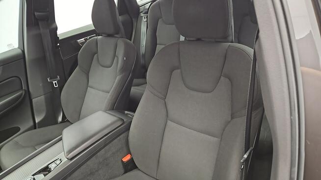 Volvo XC 60 B4 D Core aut ! Z Polskiego Salonu ! Faktura Vat ! Warszawa - zdjęcie 11