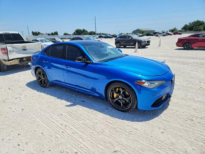 Alfa Romeo Giulia Wersja Ti / AWD / niski przebieg Warszawa - zdjęcie 3