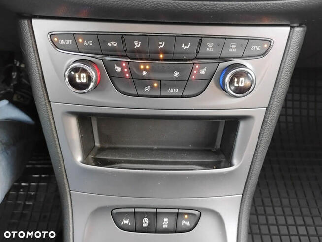 ASTRA K 2018r, 1.6 CDTI. Delikatnie uszk bok. Jeździ. Kraków - zdjęcie 10