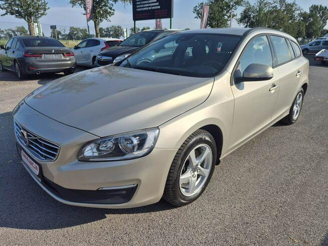 Volvo V60 D2 2.0D 120KM Gniewkowo - zdjęcie 1