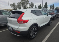 Volvo XC 40 Ultimate Bright Theme / AWD / B5 Częstochowa - zdjęcie 4