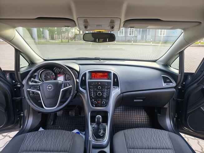 Opel Astra J sedan lift 1.6cdti 110KM 2015r. Bez ad blue Zamość - zdjęcie 8