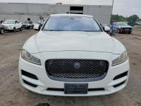 Jaguar F-PACE Bogata wersja wyposażenia / AWD / niski przebieg Tarnów - zdjęcie 2