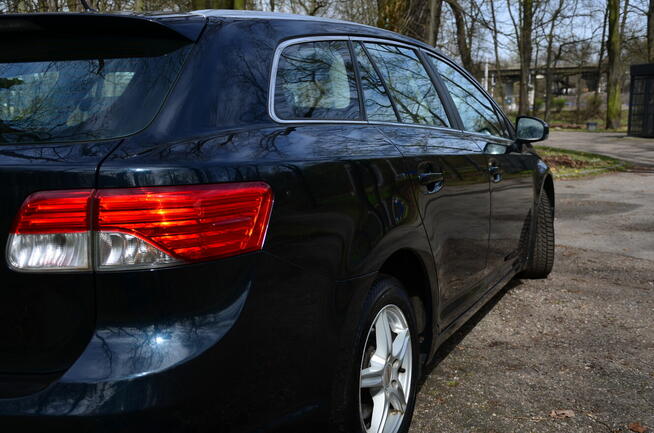 Toyota Avensis Sosnowiec - zdjęcie 4
