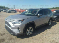 Toyota RAV-4 2020, 2.5L, XLE, po gradobiciu Warszawa - zdjęcie 2