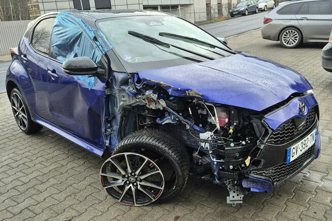 Toyota Yaris 1.5 GR SPORT 130KM Hybryda Alu 18 Skóra grzana kierownica Świętoszówka - zdjęcie 4