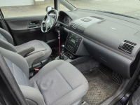 Na sprzedaż oferuję zadbany egzemplarz Volkswagena Sharana. Janczewo - zdjęcie 2