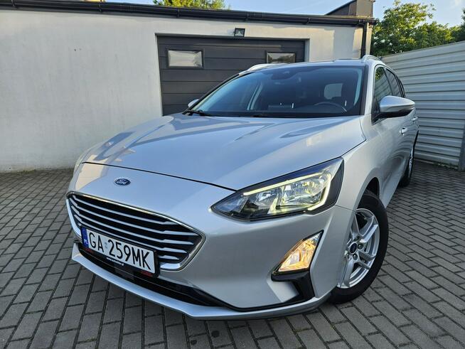 1.0 100KM niski przebieg JAK NOWY serwis ASO FORD ledy KAMERA BDB stan Gdynia - zdjęcie 1