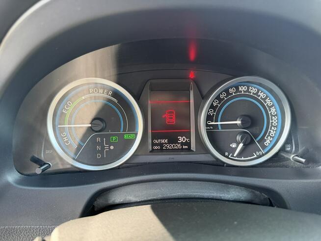Toyota Auris 1.8 HSD 136KM  Serwisowany Kamera Ładny stan Otwock Mały - zdjęcie 11