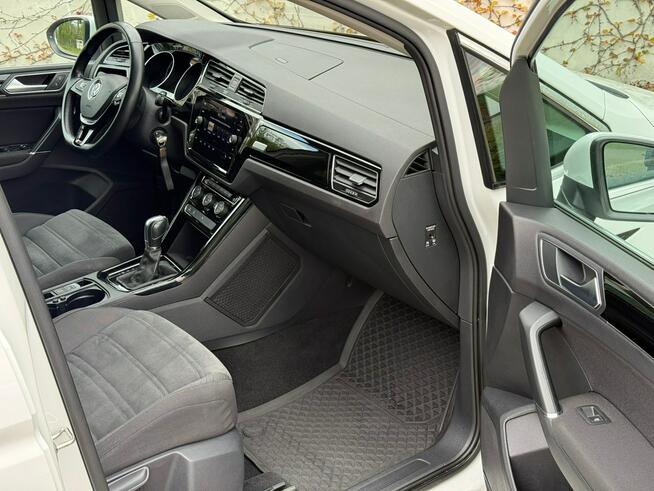 Volkswagen Touran 1.5 TSI R-line 7osób Faktura VAT 23% Bezwypadkowy Tarnowskie Góry - zdjęcie 7