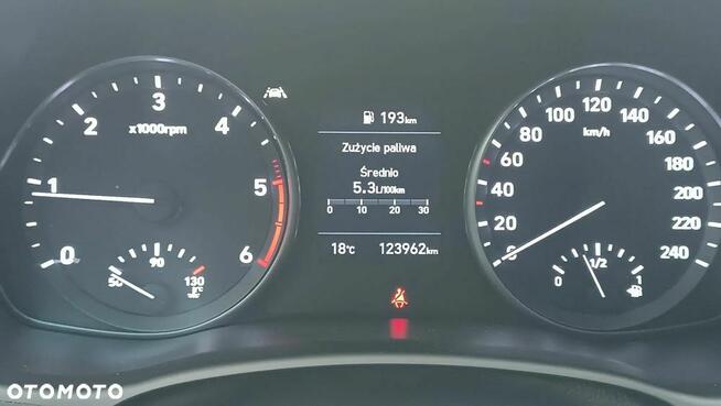 Hyundai i30 1.6 D Comfort Płock - zdjęcie 12