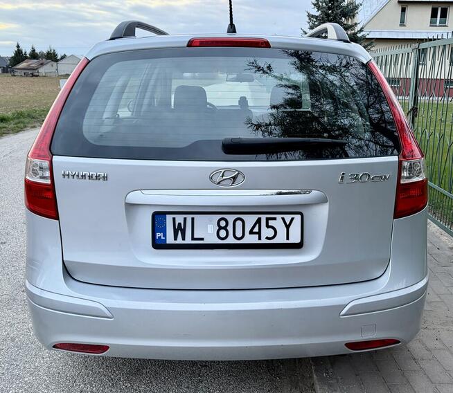 HYUNDAI i30 CW Kombi 1.4 Benzyna - FILM PREZENTACJA Legionowo - zdjęcie 6