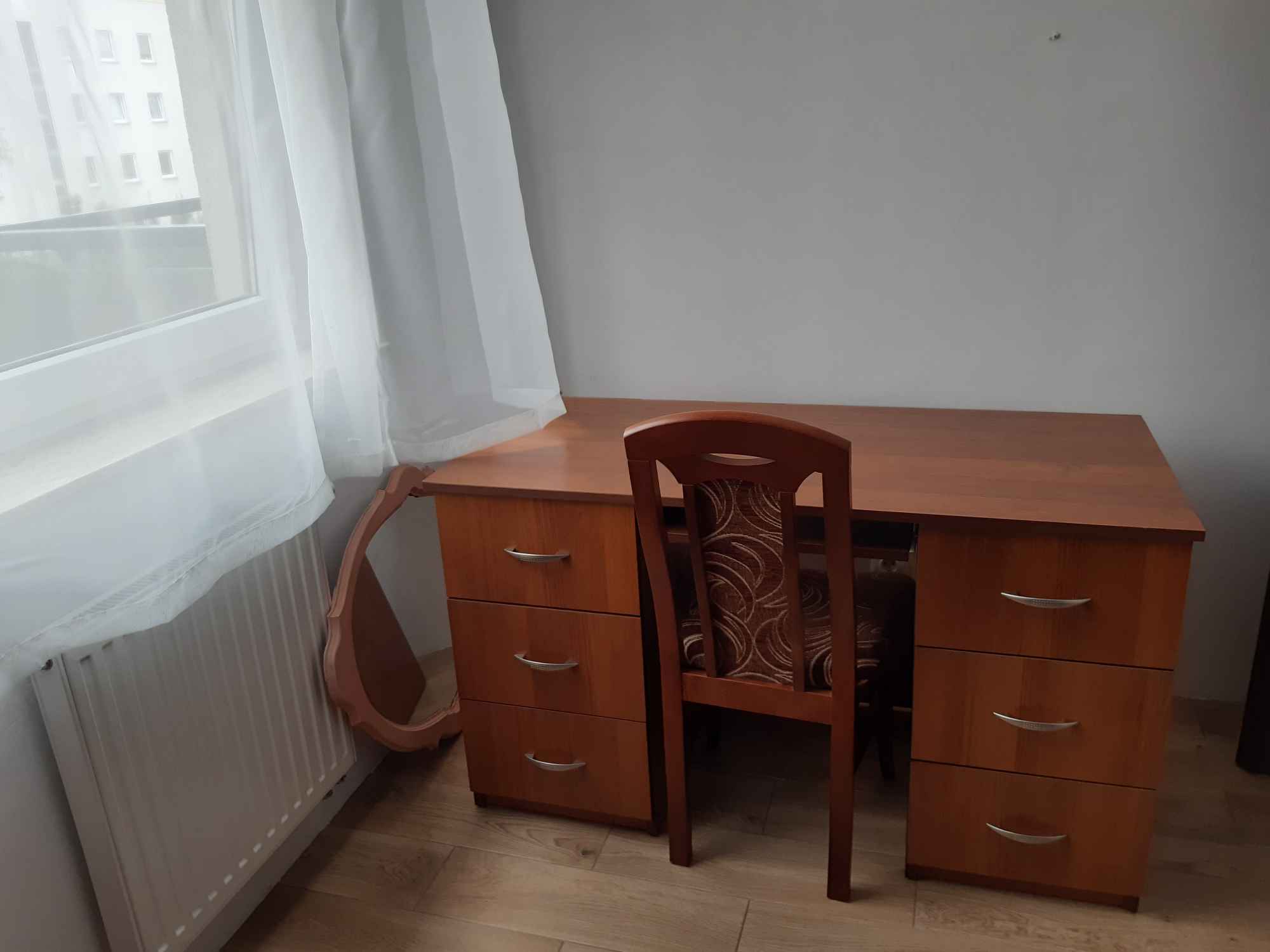pokój dziewczyny w mieszkaniu studenckim Kraków GrotaRoweckiego49a Podgórze - zdjęcie 2