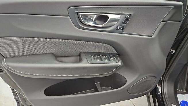 Volvo XC 60 B4 D Plus Dark aut ! Z Polskiego Salonu ! Faktura Vat ! Warszawa - zdjęcie 10