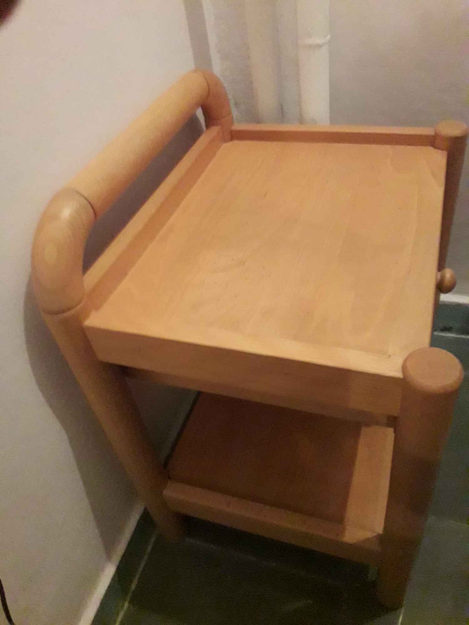 Mały stoliczek drewniany Ursus - zdjęcie 2