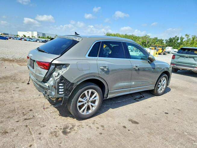 Audi Q3 Bogata wersja wyposażenia / S-Line / niski przebieg Warszawa - zdjęcie 4
