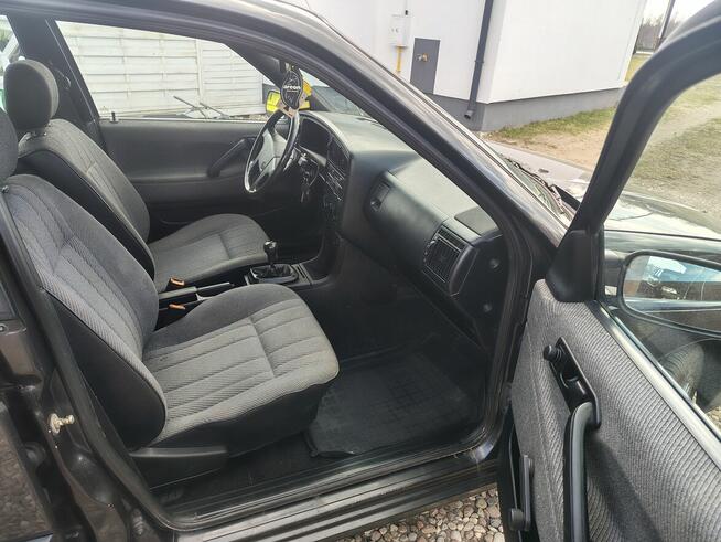 Volkswagen Passat B3 1.8 *1990r* Ostrołęka - zdjęcie 7