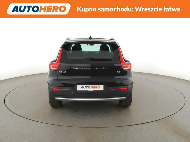 Volvo XC 40 FV23% Inscription T3 automat skóra navi kamera ACC Warszawa - zdjęcie 6