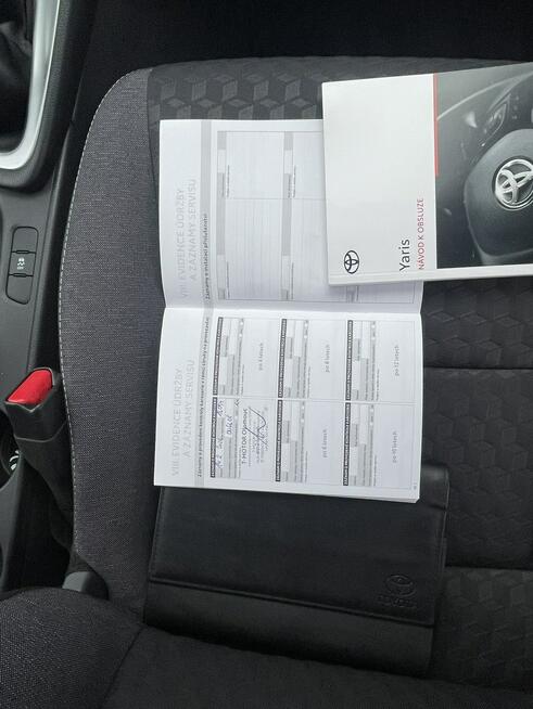 Toyota Yaris Klimatyzacja Kamera cofania Podgrzewanie Gliwice - zdjęcie 12