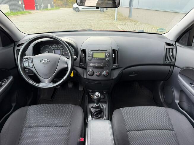 Hyundai i30 CW 1.4 16V 109KM Kombi I właściciel Niski przebieg Wrocław - zdjęcie 7