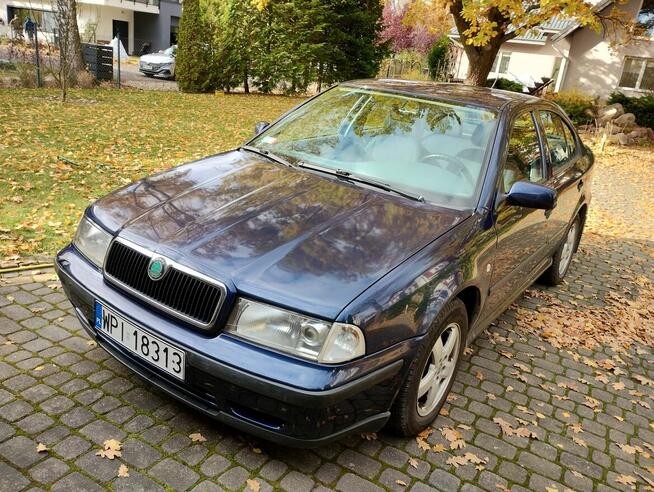 Syndyk sprzeda samochód Skoda Octavia 1.6 MR`97 Warszawa - zdjęcie 7