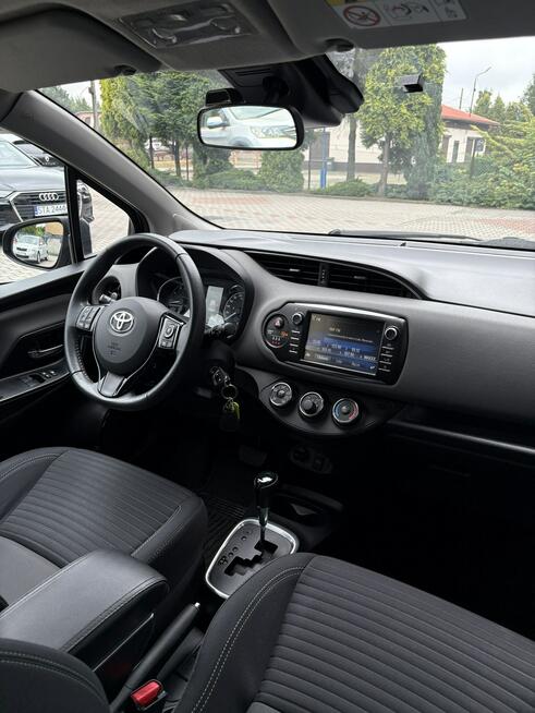 Toyota Yaris 1.5 Automat, Krajowy , Niski Przebieg ,Gwarancja Tarnowskie Góry - zdjęcie 11