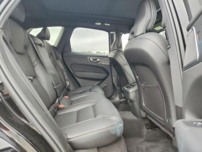 Volvo XC 60 Najwyższa wersja wyposażenia ULTRA / AWD / B5 Tarnów - zdjęcie 10