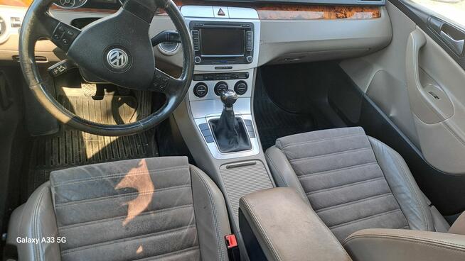 Volkswagen Passat Kombi 2 TDI Wieniec - zdjęcie 6