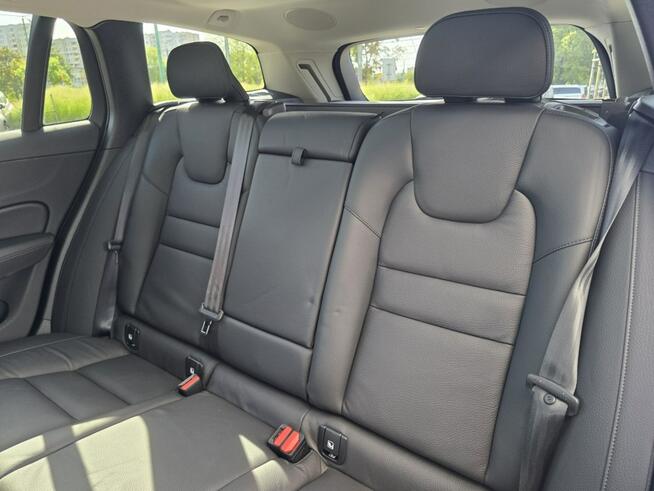 Volvo V60 B4(B) Plus Dark *Gwarancja*FV23%* Tychy - zdjęcie 9