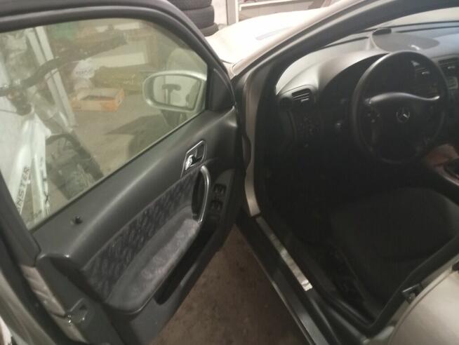 Mercedes 2.2 C klasa po kolizji 2002r. Słupca - zdjęcie 8