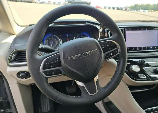 Chrysler Pacifica LIMITED / AWD / niski przebieg Cieszyn - zdjęcie 8
