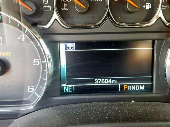 Chevrolet Tahoe 2016, 5.3L, 4x4, po gradobiciu Warszawa - zdjęcie 8