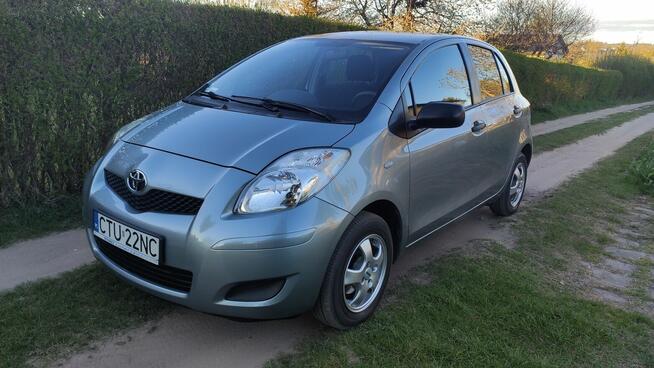 Toyota Yaris 1.0 2009r. /mały przebieg 55 tys.km/garażowany Tuchola - zdjęcie 1