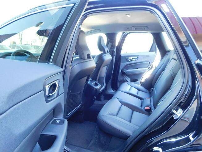 Volvo XC 60 z Gwarancją Nowy Polifcie Model 2022r Żyrardów - zdjęcie 11