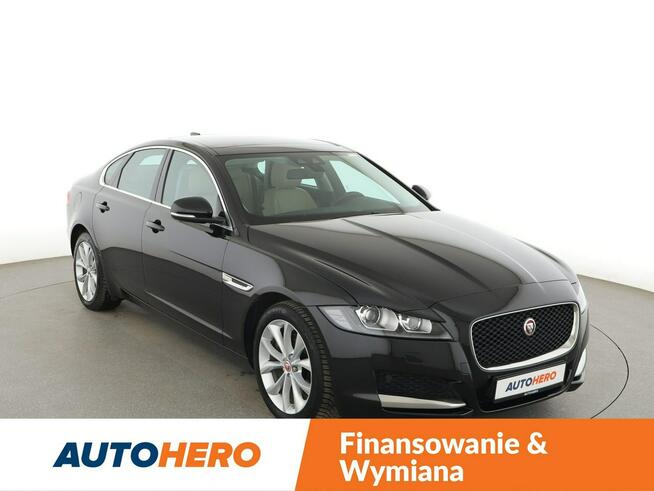 Jaguar XF automat jasne skóry bi-xenon navi grzane fotele szyberdach Warszawa - zdjęcie 10