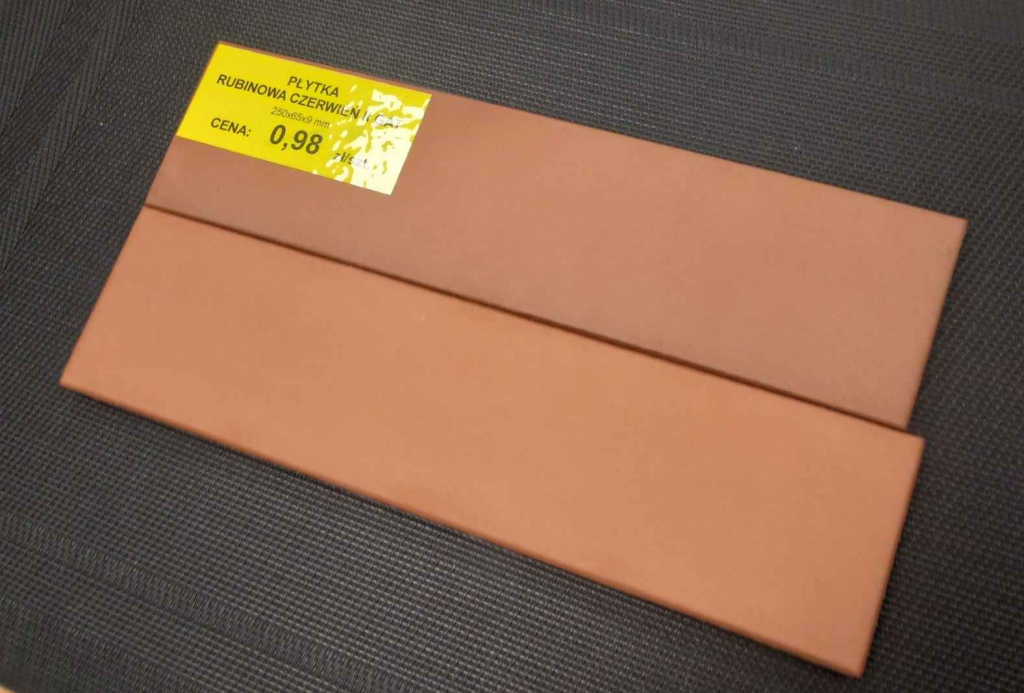 Płytka czerwona elewacyjna klinkierowa gatunek II Baranowo - zdjęcie 1