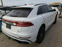 Audi Q8 2019, 3.0L, 4x4, PREMIUM PLUS S-LINE, od ubezpieczalni Sulejówek - zdjęcie 4