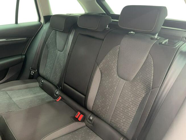 Skoda Octavia 2.0 TDI SCR Style DSG Kombi 4x4 Warszawa - zdjęcie 12