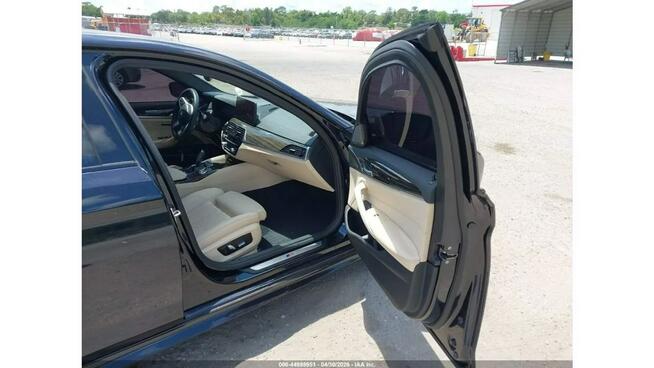 BMW 530 B48 / M-Pakiet / niski przebieg Tarnów - zdjęcie 10