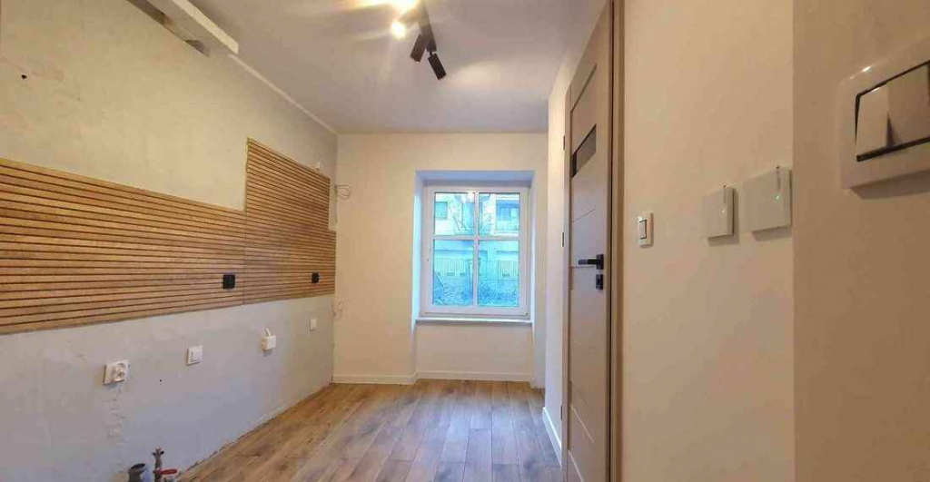 1pok, 32met, okolice Placu Św. Macieja PO REMONCIE/PIWNICA (Wrocław) Śródmieście - zdjęcie 4