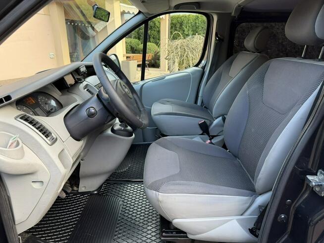 Opel Vivaro 2.5CDTI Automat Long Dubel Dźwig Żuraw L2H1 Klima Navi Hak Końskie - zdjęcie 9