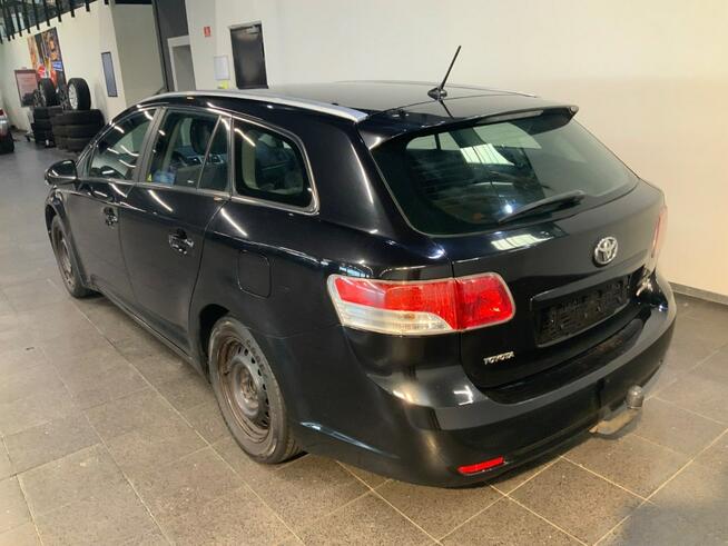 Toyota Avensis Sadlno - zdjęcie 2