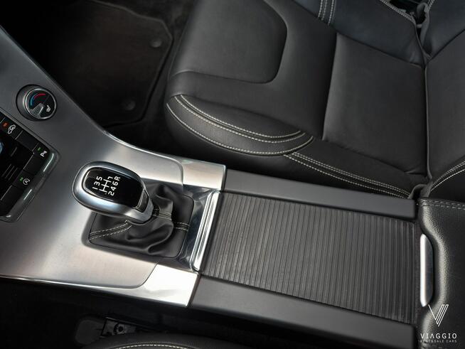 V60 2.0 MOMENTUM 150KM NAVI skóra FULL LED  bezwypadek SERWIS 2018 Tychy - zdjęcie 7