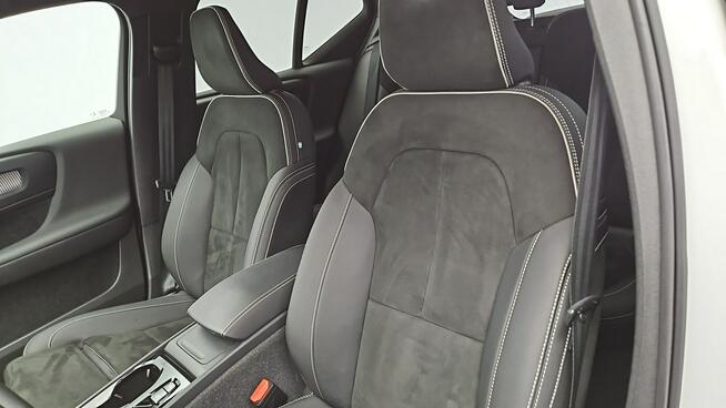 Volvo XC 40 2.0 Plus Bright 2WD ! Z Polskiego Salonu ! Faktura Vat ! Warszawa - zdjęcie 11