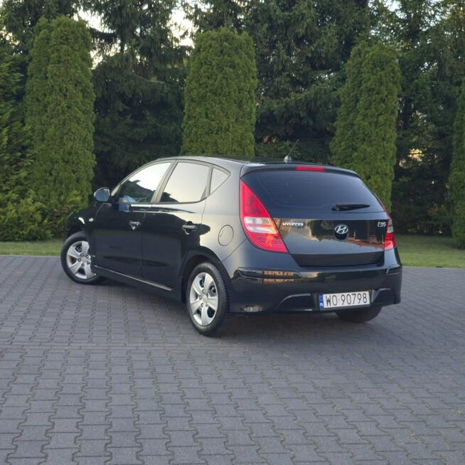 HYUNDAI i30 Benzyna 1.4 109KM Zarejestrowany w Polsce, Klima, Serwis Ostrów Mazowiecka - zdjęcie 11